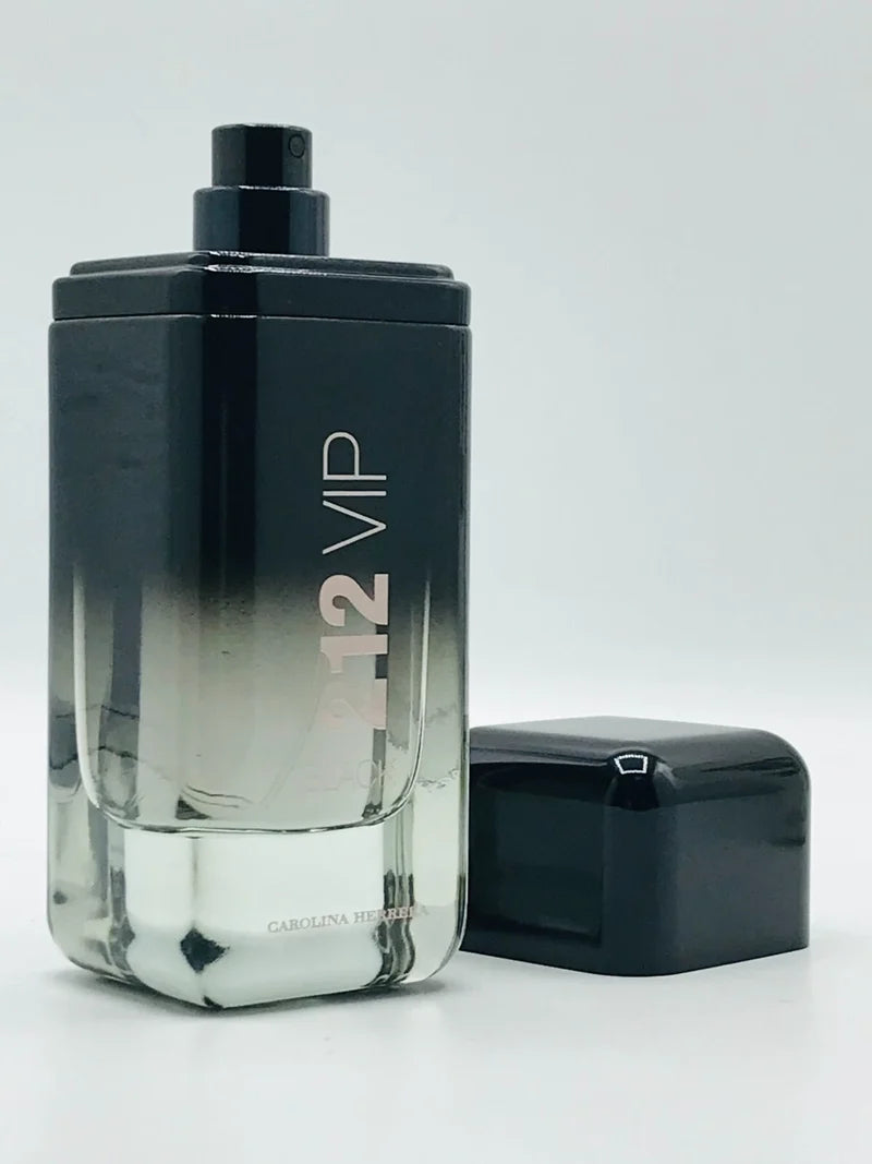 Carolina Herrera - 212 VIP Black Perfume ©